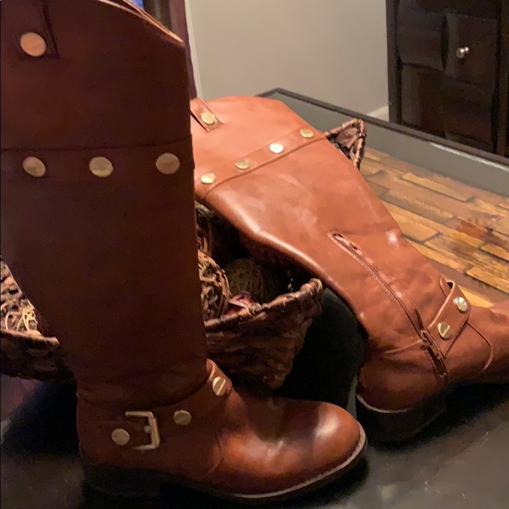 Calf-length boots